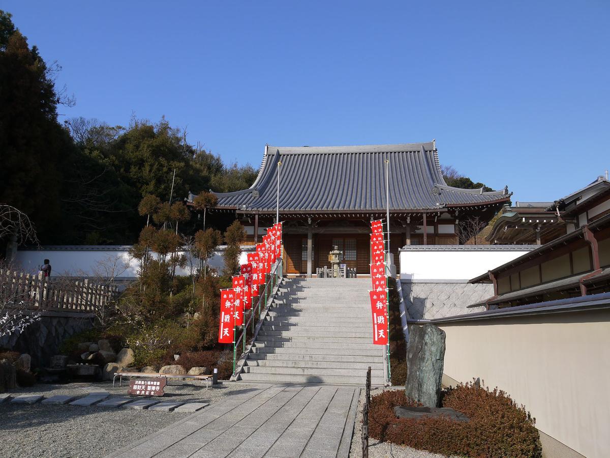สปริง กอล์ฟ แอนด์ อาร์ต รีสอร์ต อวาจิ Hotel Sumoto ภายนอก รูปภาพ